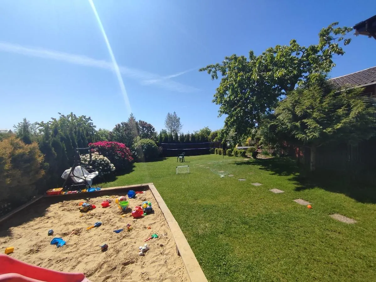 Nadmorski Wypoczynek Caloroczny Kolobrzeg Holiday home